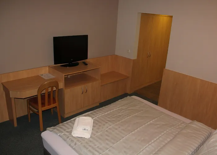 Sportschule - Sportpark-hotel فندق بيتبورغ