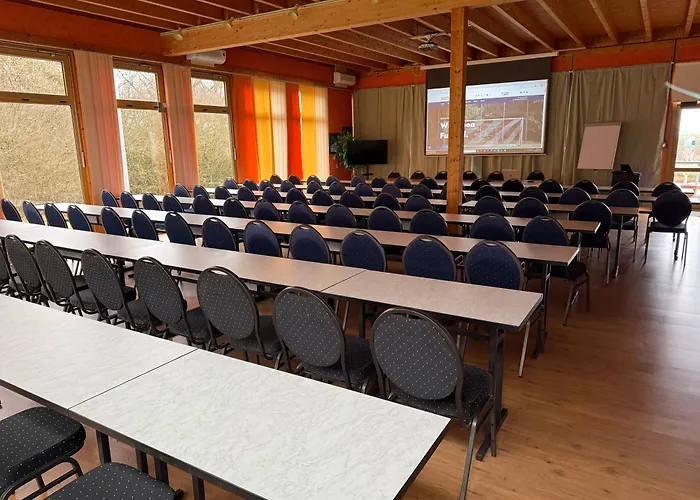 Sportschule - Sportpark-hotel فندق 3*